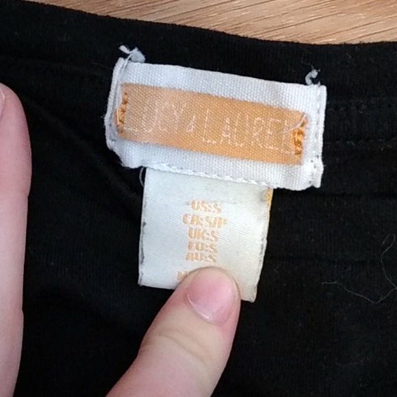 Pineapple tee! Super cute - Picture 2 of 2